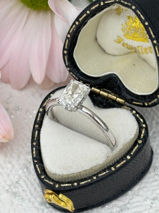 Platinum Radiant Cut Diamond Solitaire 1.00ct - Lab-created