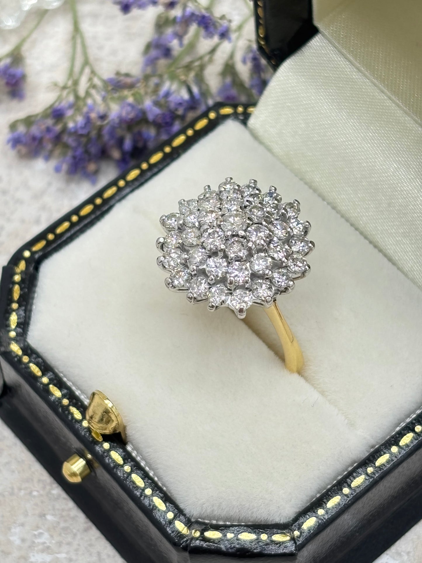18ct Diamond Cluster Dress Ring.