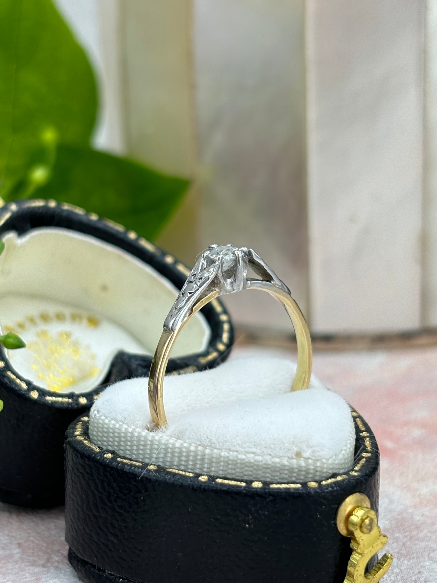 Antique Edwardian 18ct Gold and Platinum Diamond Solitaire Ring.
