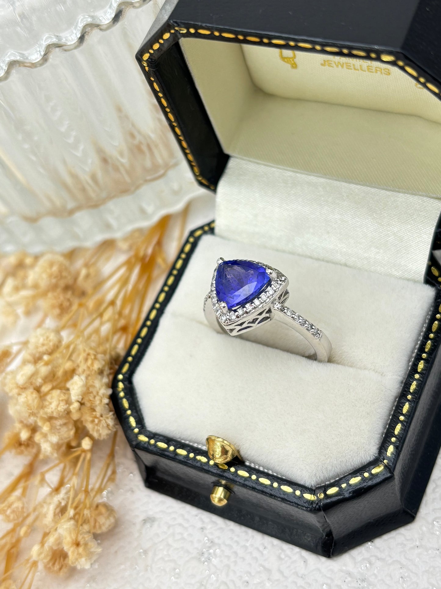 Tanzanite and Diamond Ring - Pre-owned