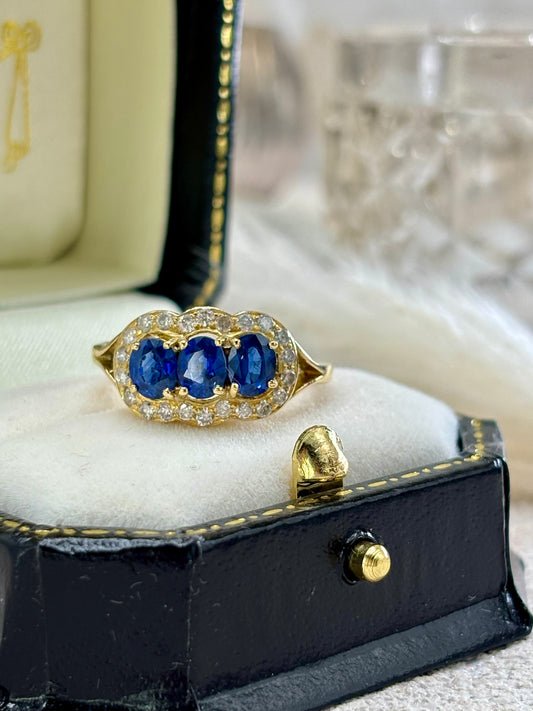 18ct Yellow Gold Sapphire and Diamond Ring - Pre-owned