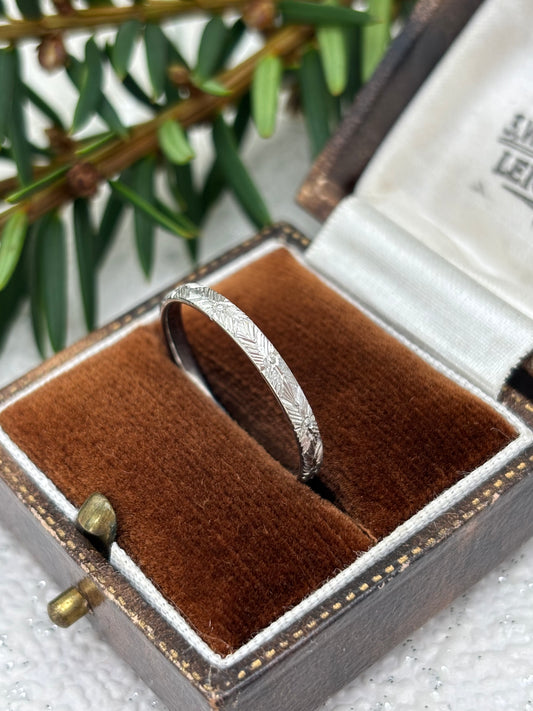 Vintage Platinum Wedding Ring - 1930's