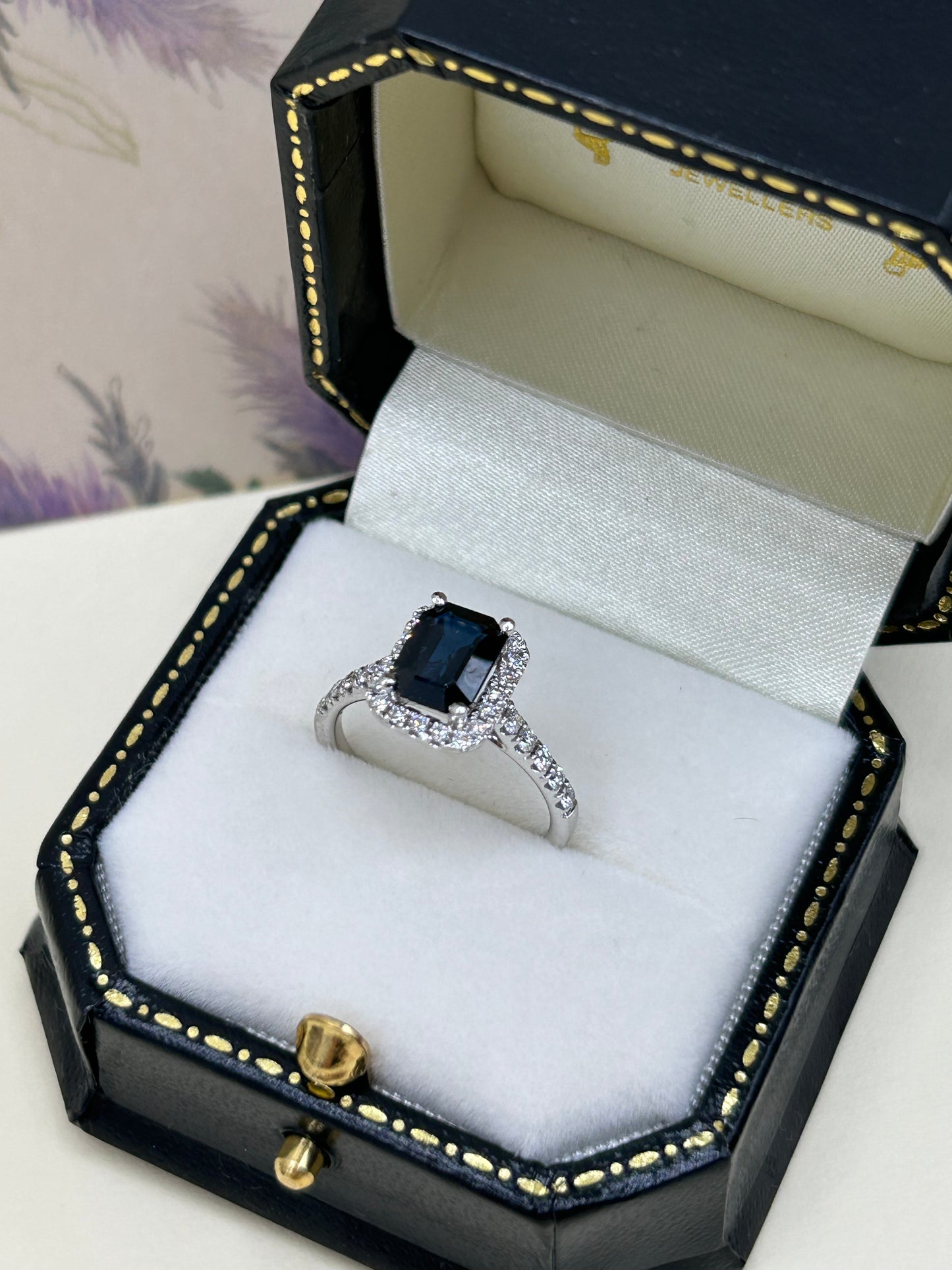 18ct White Gold Sapphire and Diamond Cluster Ring.