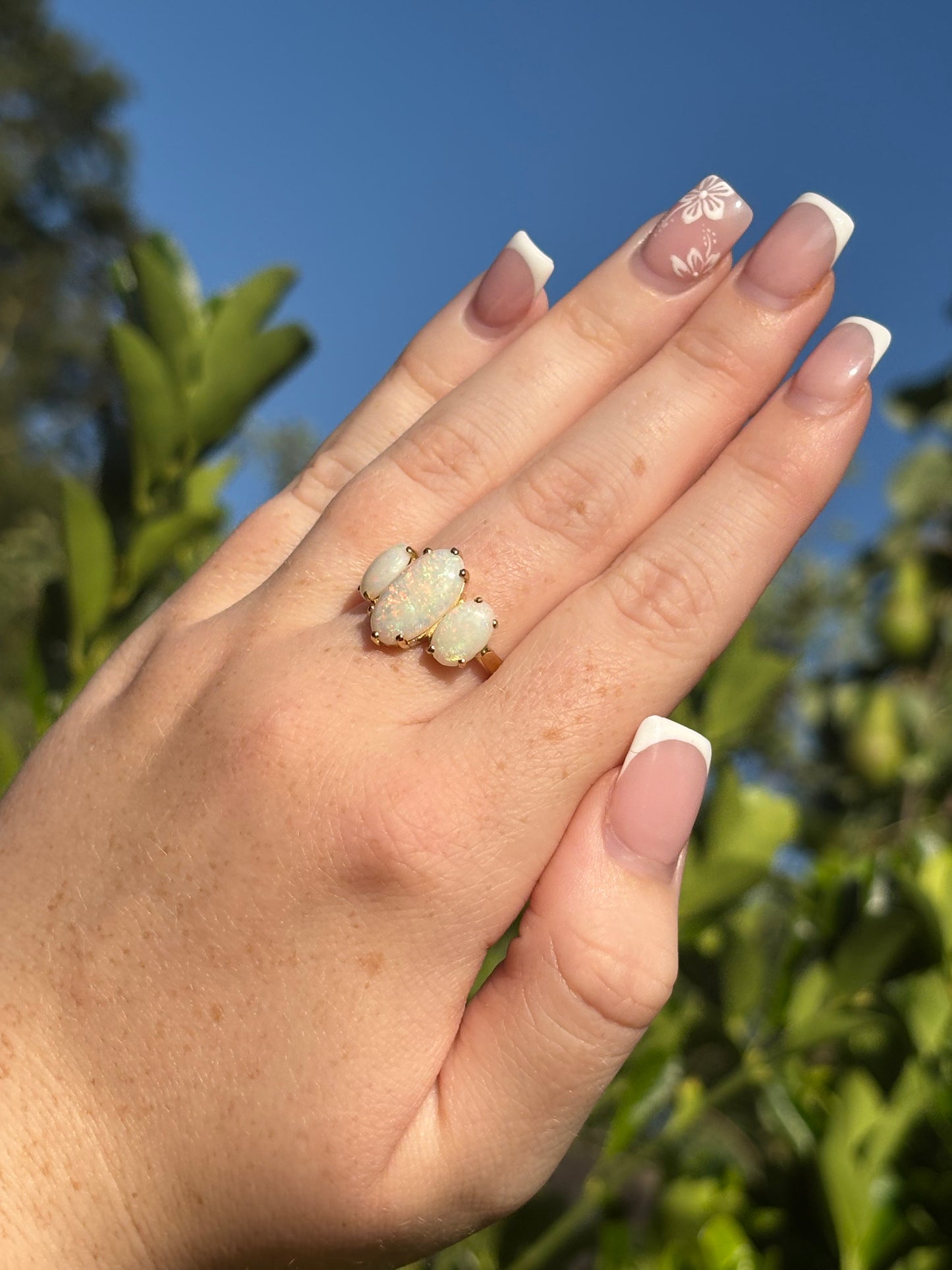 18ct Gold Opal Ring - pre-owned