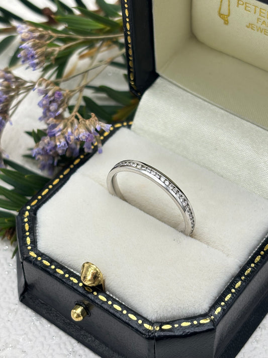 18ct White Gold Diamond Eternity Ring - Pre-owned