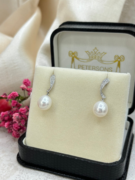 18ct White Gold Pearl and Diamond Drop Earrings