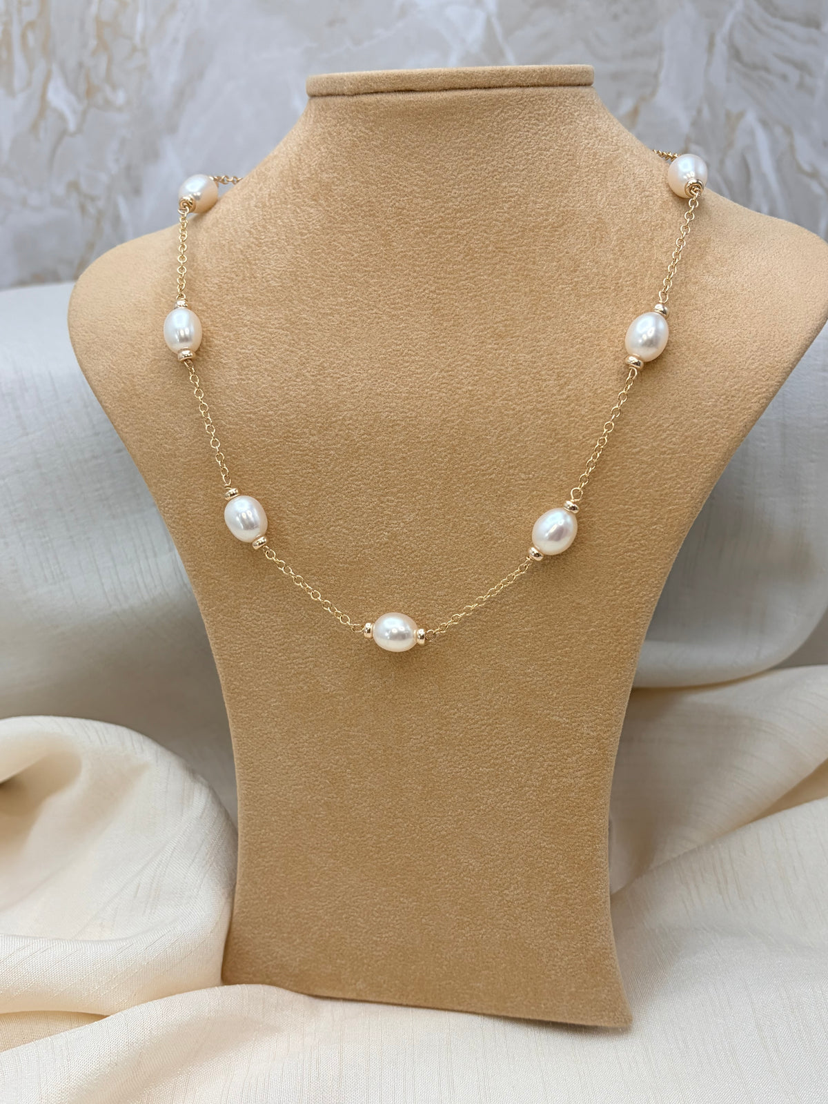 9ct Yellow Gold Pearl and Chain Necklace -11mm
