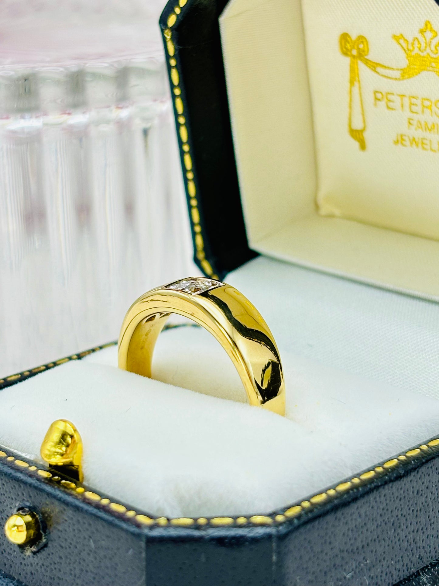 18ct Yellow Gold Gents Diamond Ring - Pre-owned