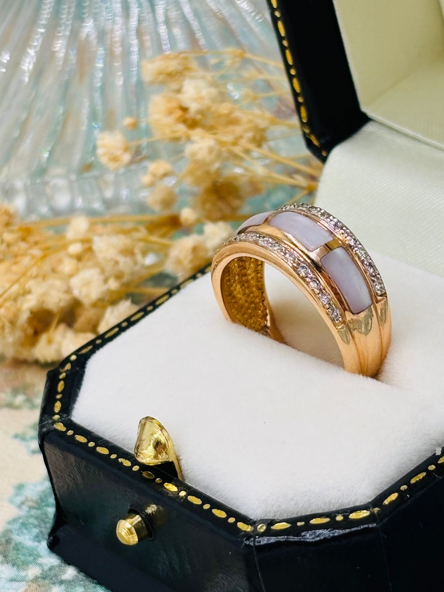 18ct Rose Gold Diamond Mother of Pearl Dress Ring - Pre-owned