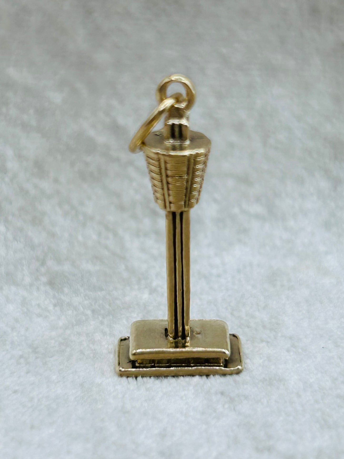 Vintage Gold Charm Niagra Falls Skylon Tower