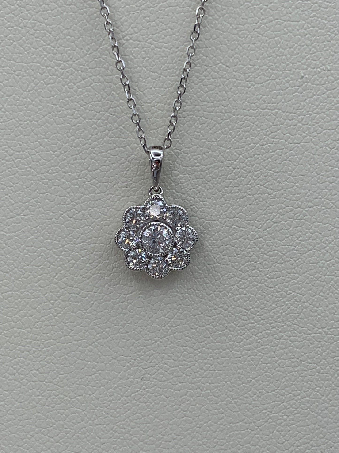 18ct White Gold Diamond Daisy Pendant