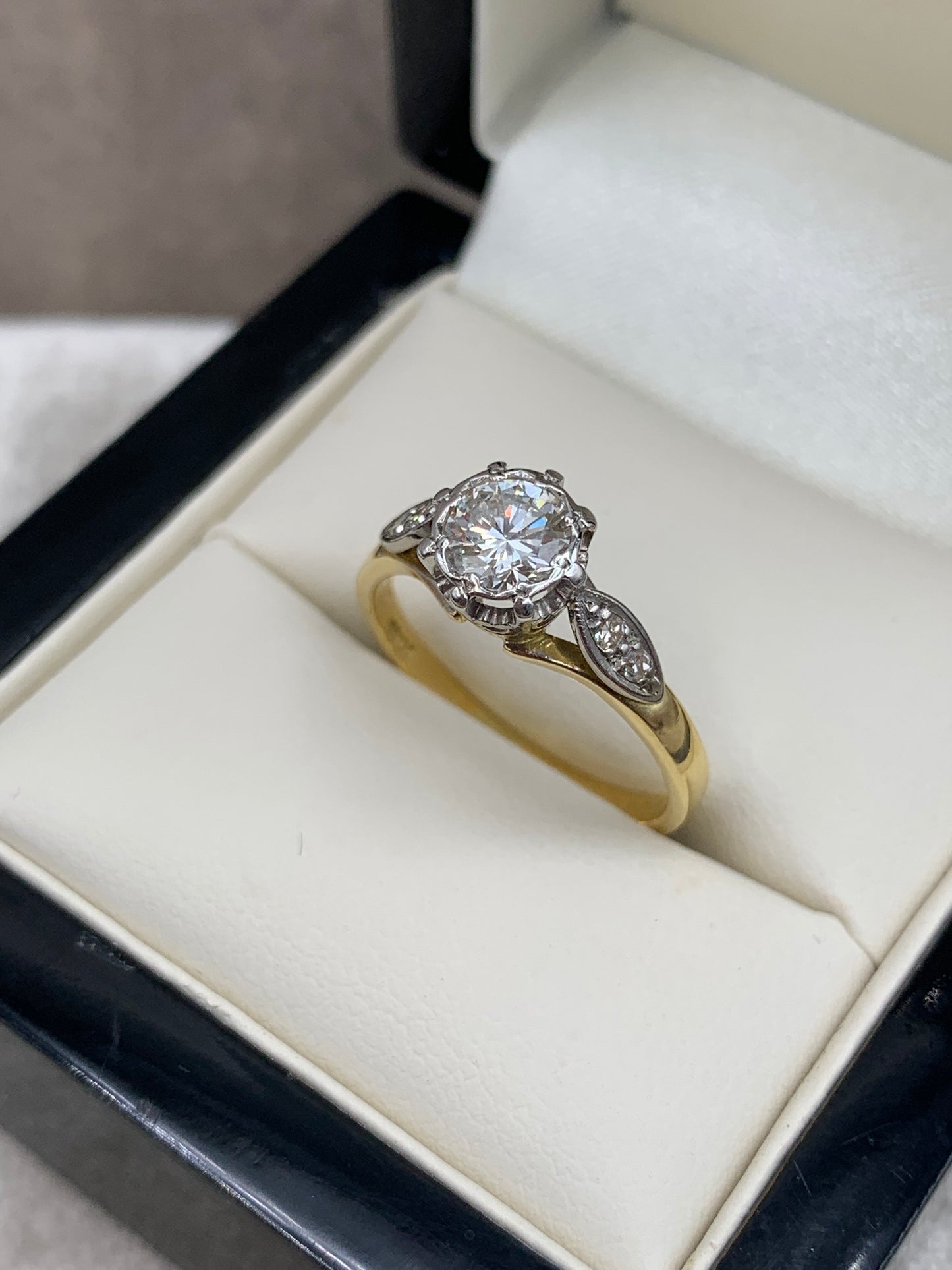 Vintage 18ct Yellow Gold Diamond Solitaire Ring