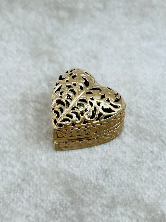 Vintage Gold Charm Heart Ring Box