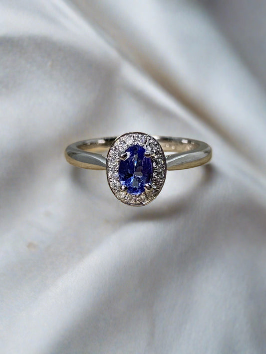 18ct White Gold Tanzanite and Diamond Cluster Ring