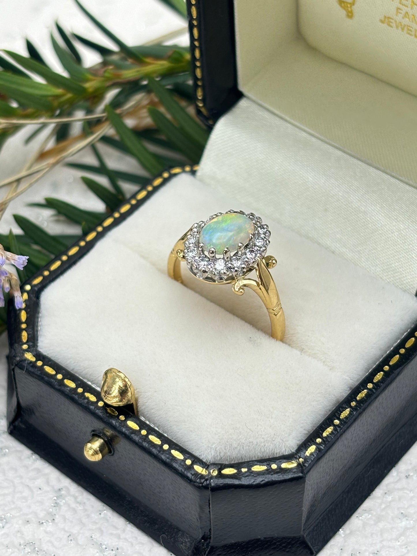 18ct Gold Opal and Diamond Cluster Ring - Vintage