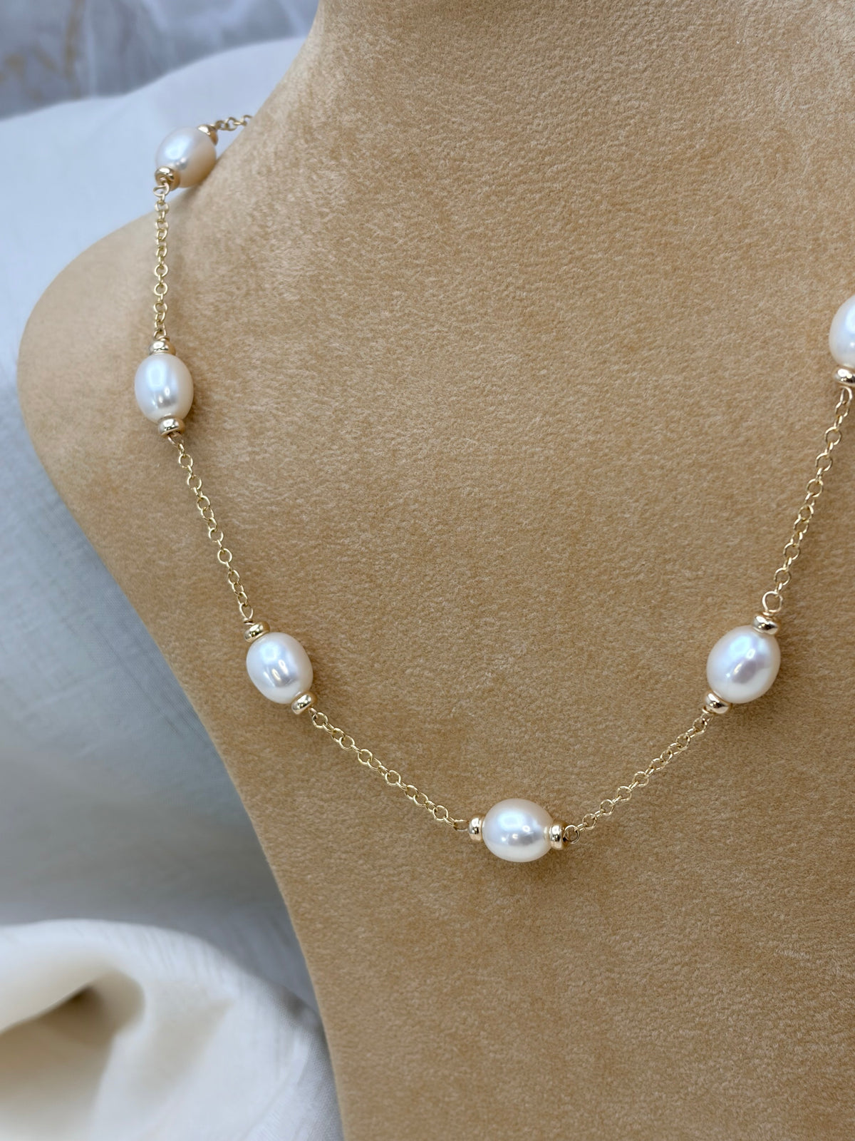 9ct Yellow Gold Pearl and Chain Necklace -11mm
