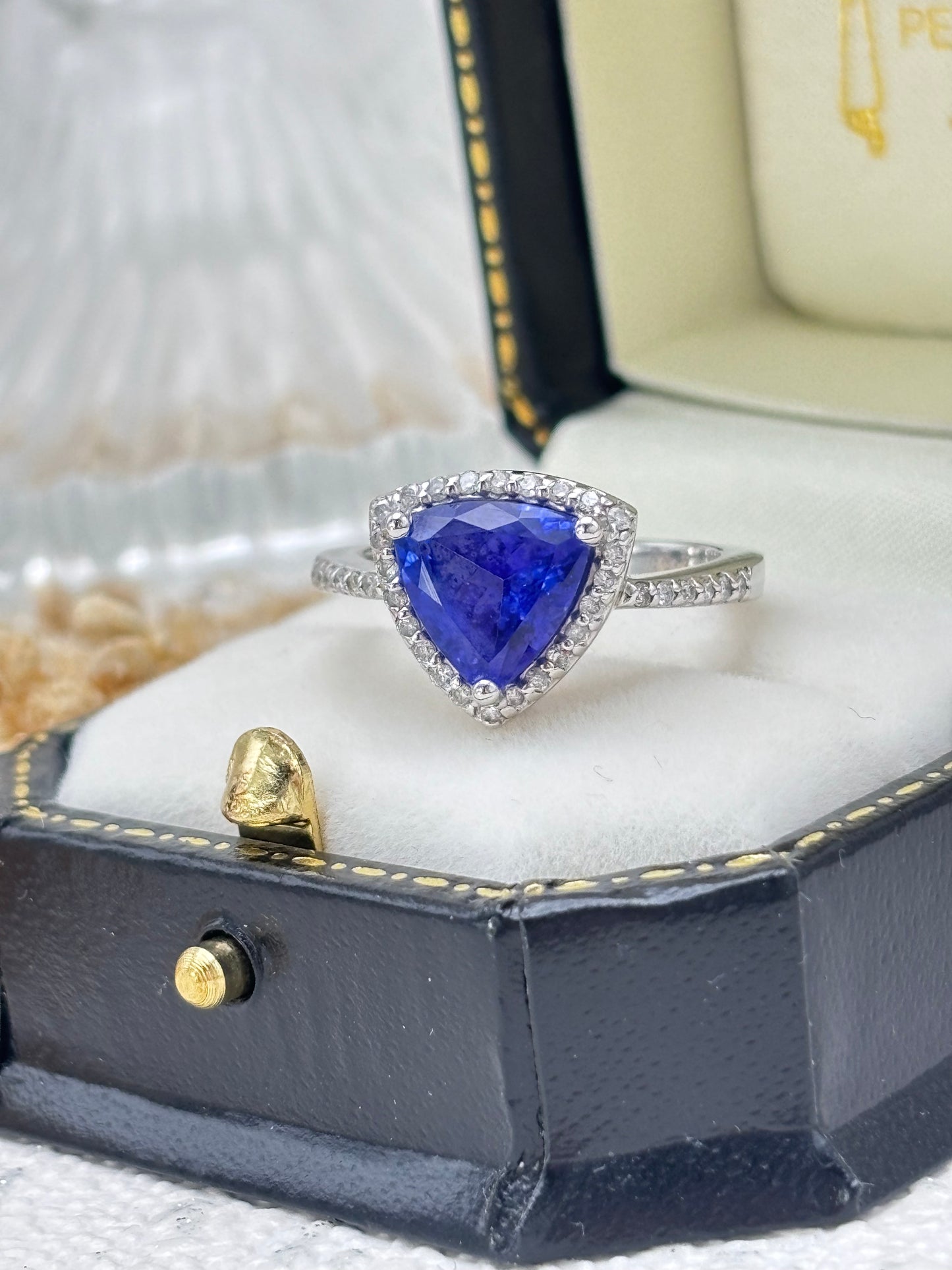 Tanzanite and Diamond Ring - Pre-owned