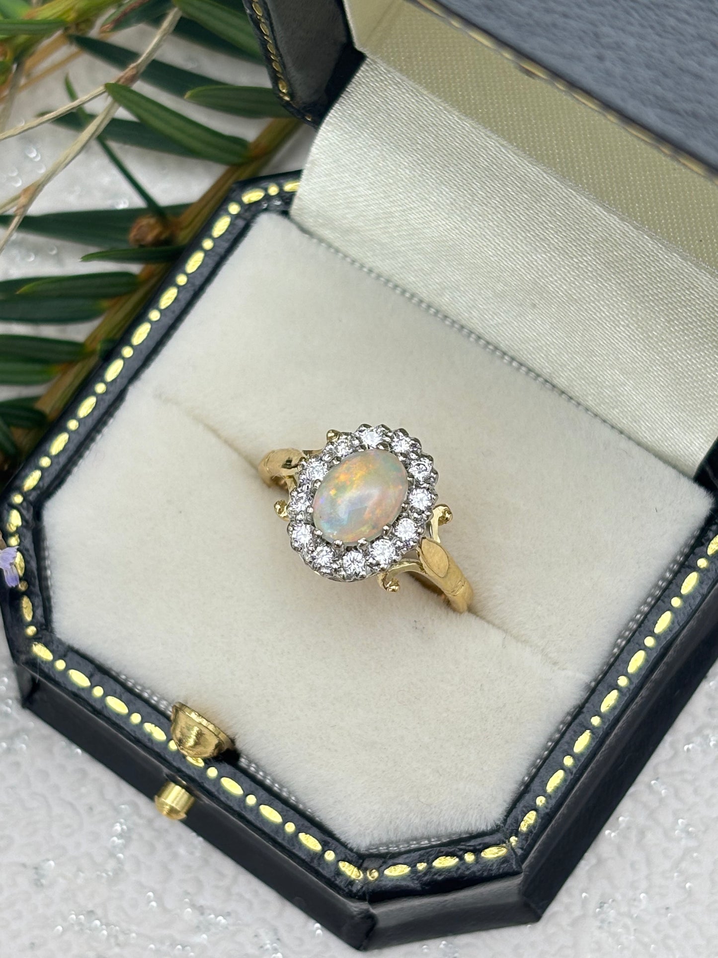18ct Gold Opal and Diamond Cluster Ring - Vintage