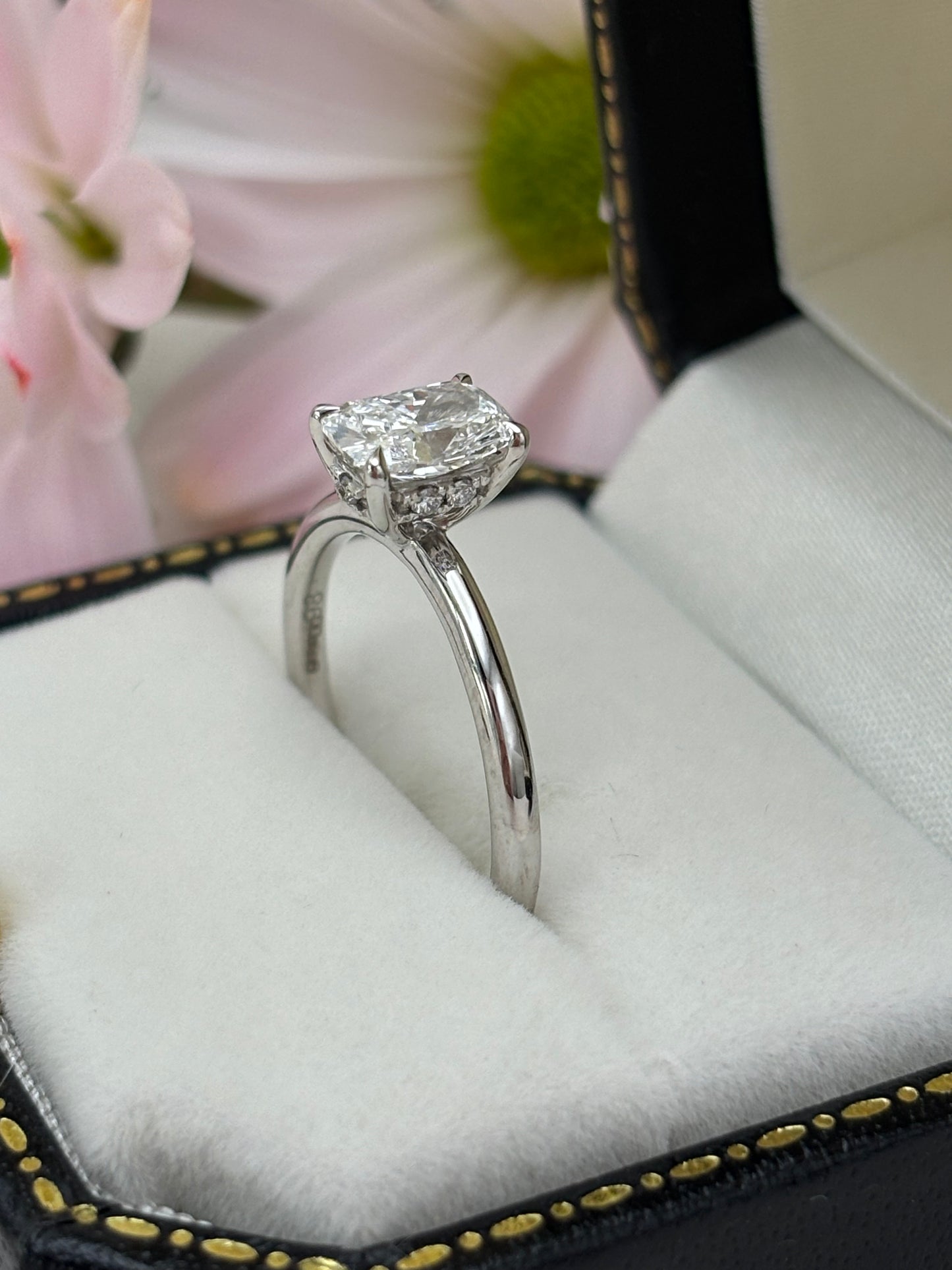 Platinum Radiant Cut Diamond Solitaire 1.00ct - Lab-created