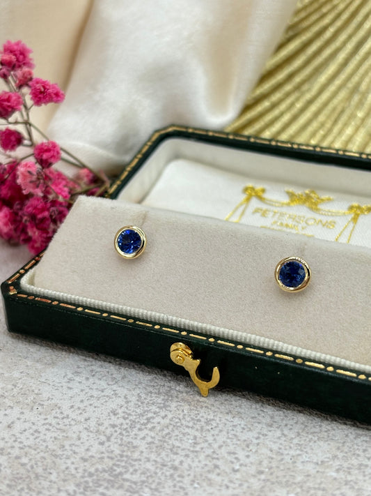 18ct Yellow Gold Sapphire Ear Studs