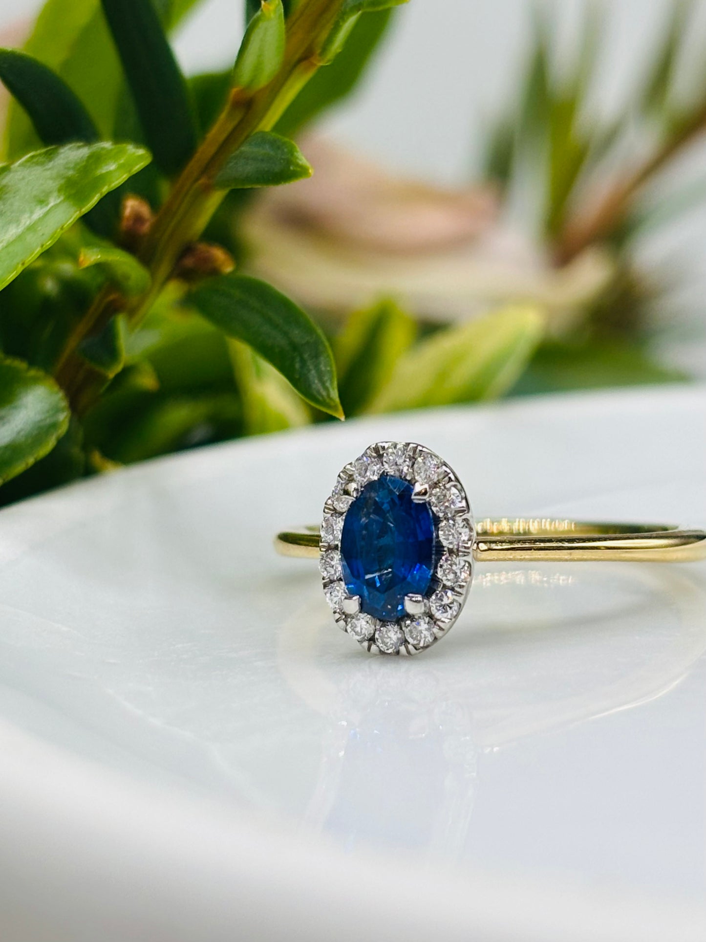 18ct Gold Sapphire and Diamond Cluster Ring