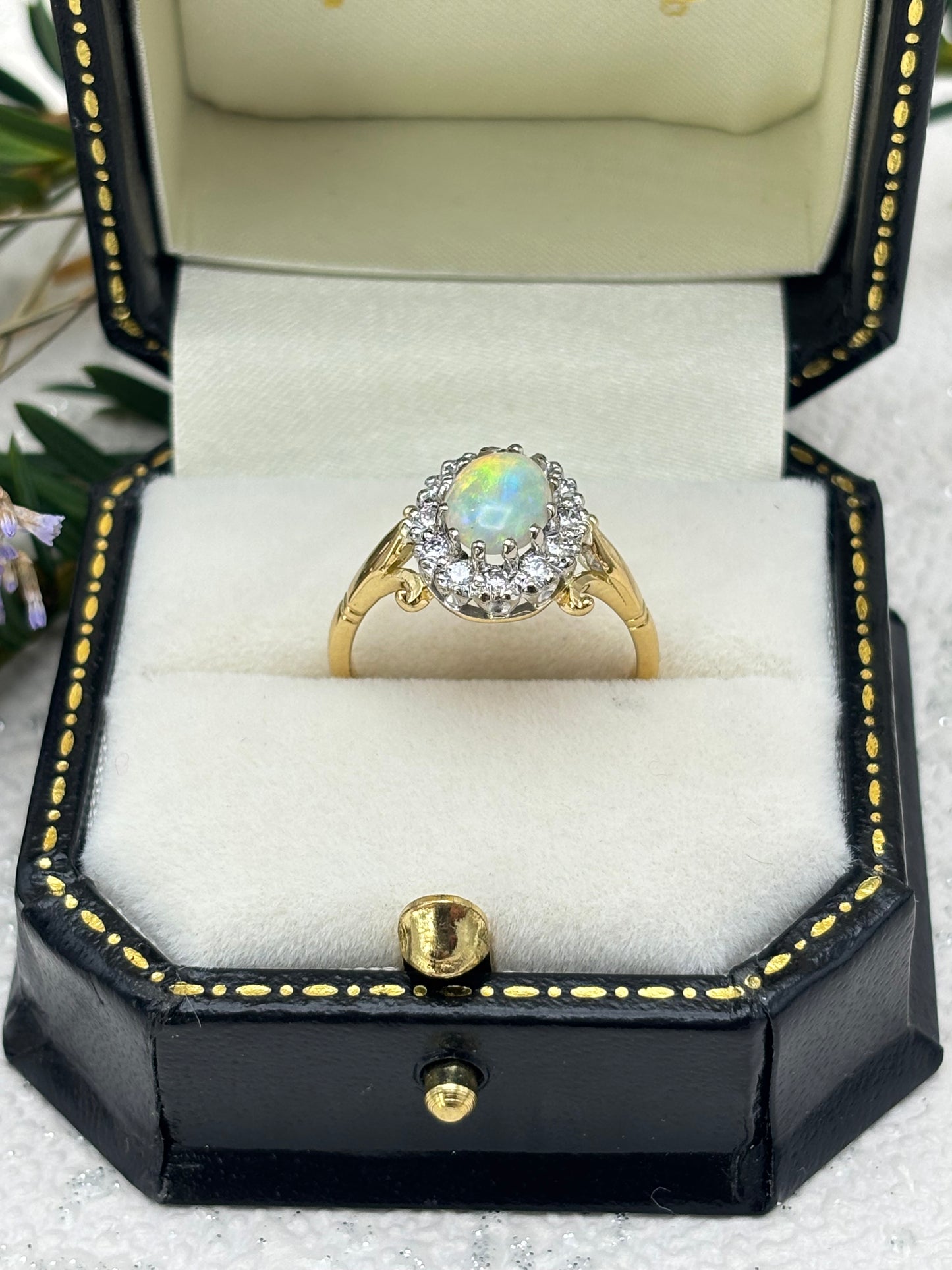 18ct Gold Opal and Diamond Cluster Ring - Vintage