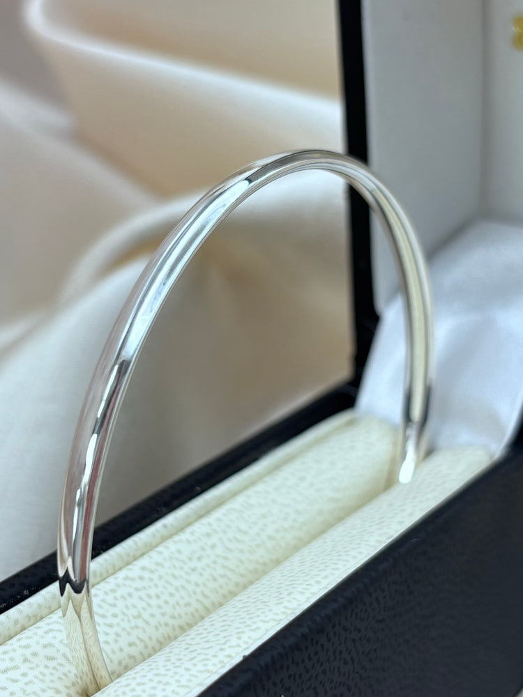Solid Silver Ladies Bangle