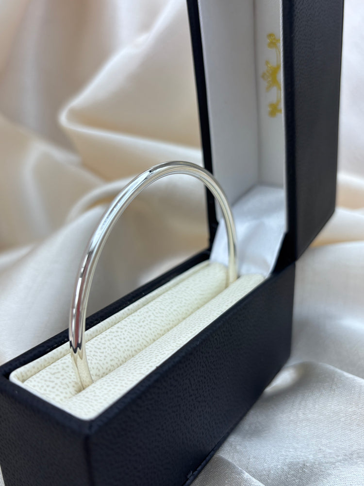 Solid Silver Ladies Bangle
