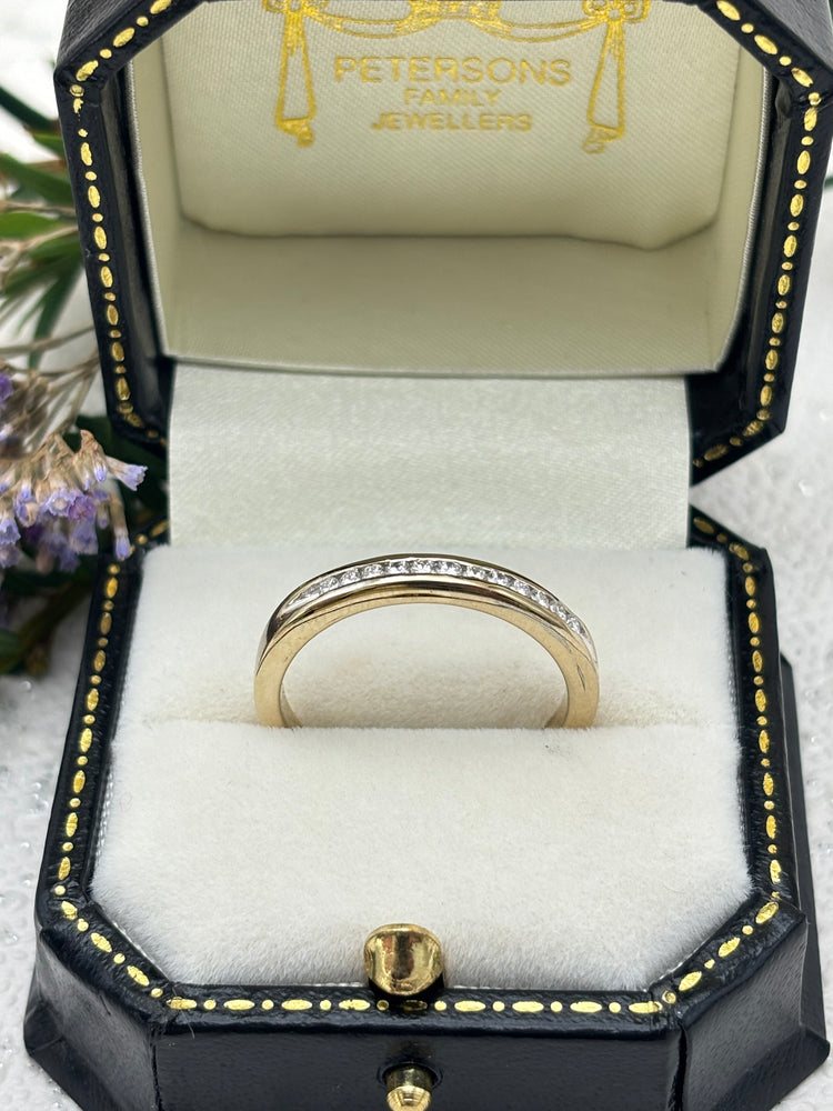 18ct Yellow Gold Diamond Eternity Ring - Pre-owned