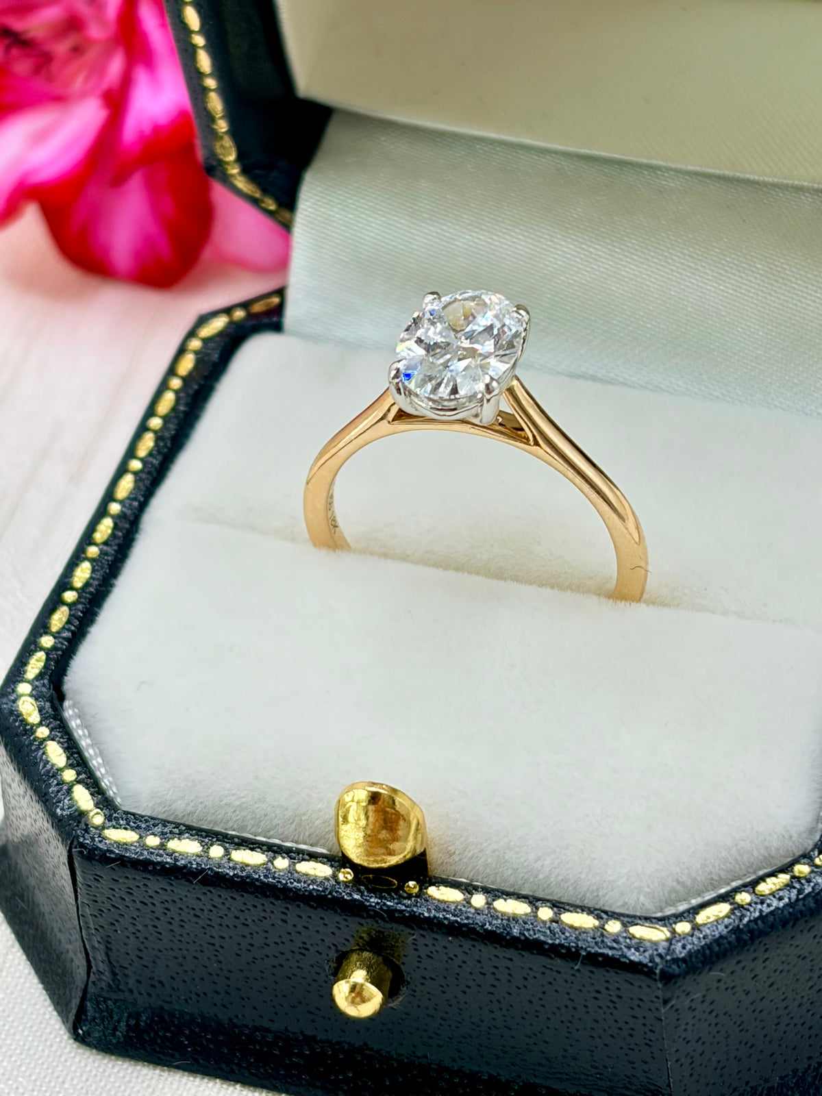 18ct Yellow Gold Oval Cut Diamond Solitaire 1.50ct - Lab-created