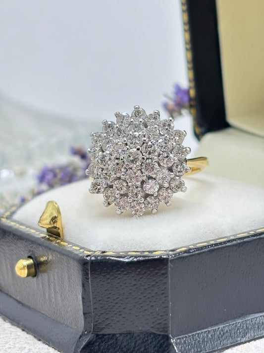 18ct Diamond Cluster Dress Ring.