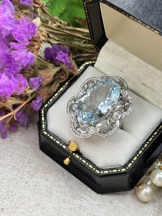 Vintage 18ct Aquamarine and Diamond Cocktail Ring