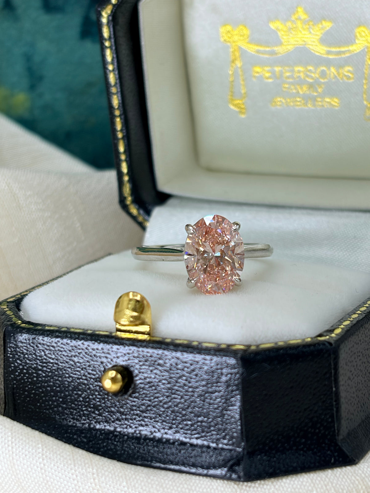 Platinum Oval Cut Pink Diamond 3ct - Lab-created