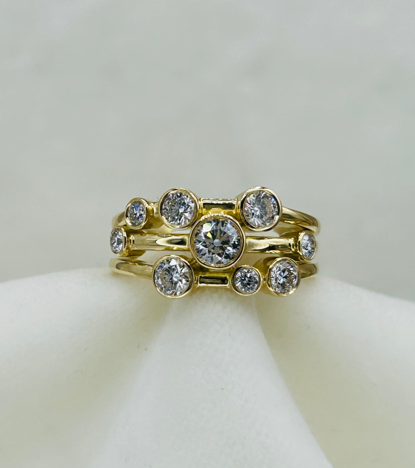 18ct Yellow Gold Diamond Bubble Ring