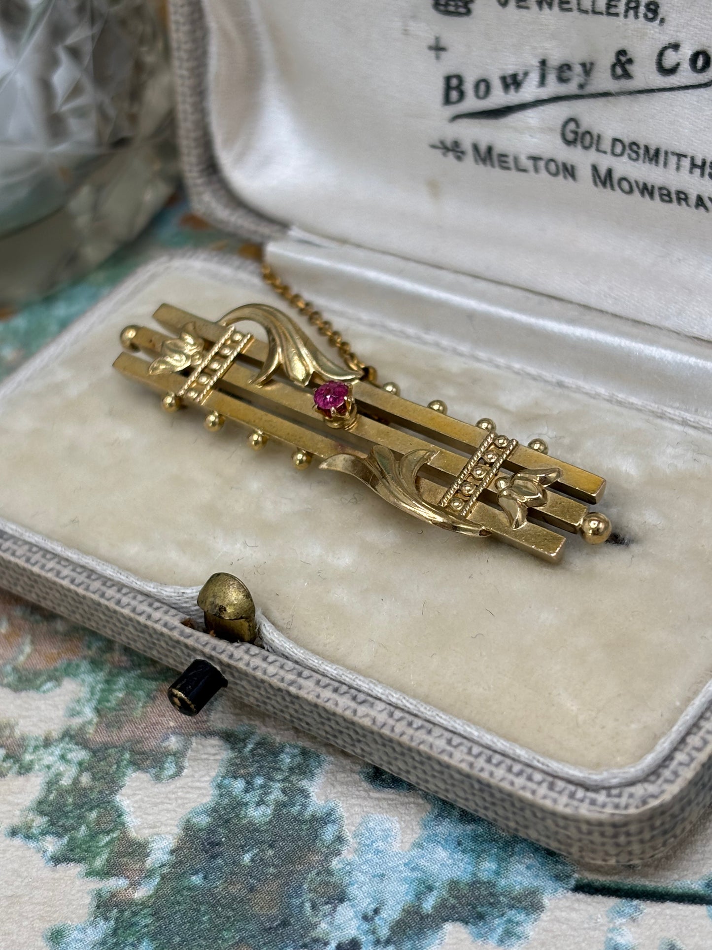 Antique 15ct Gold Ruby Brooch