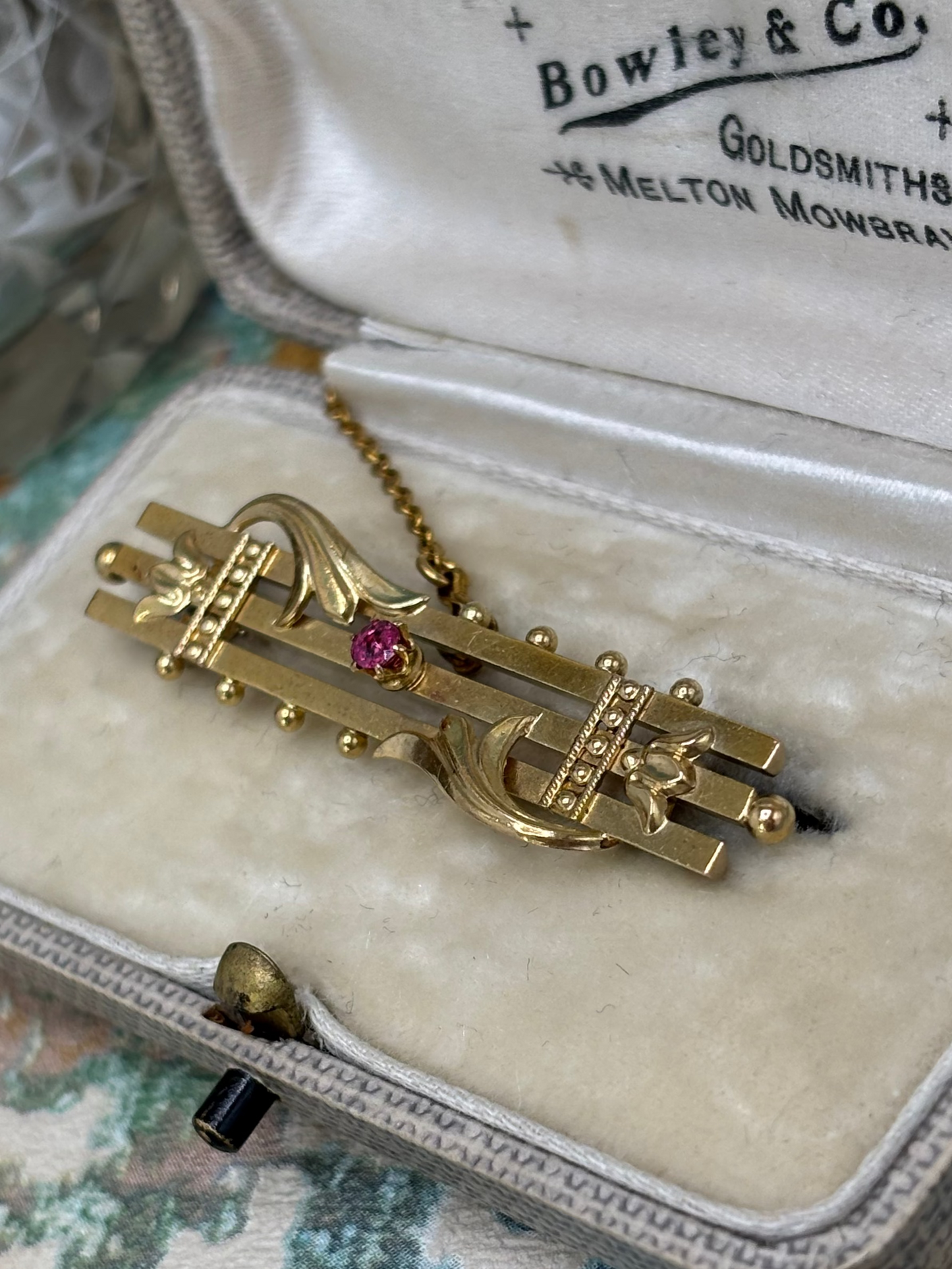 Antique 15ct Gold Ruby Brooch