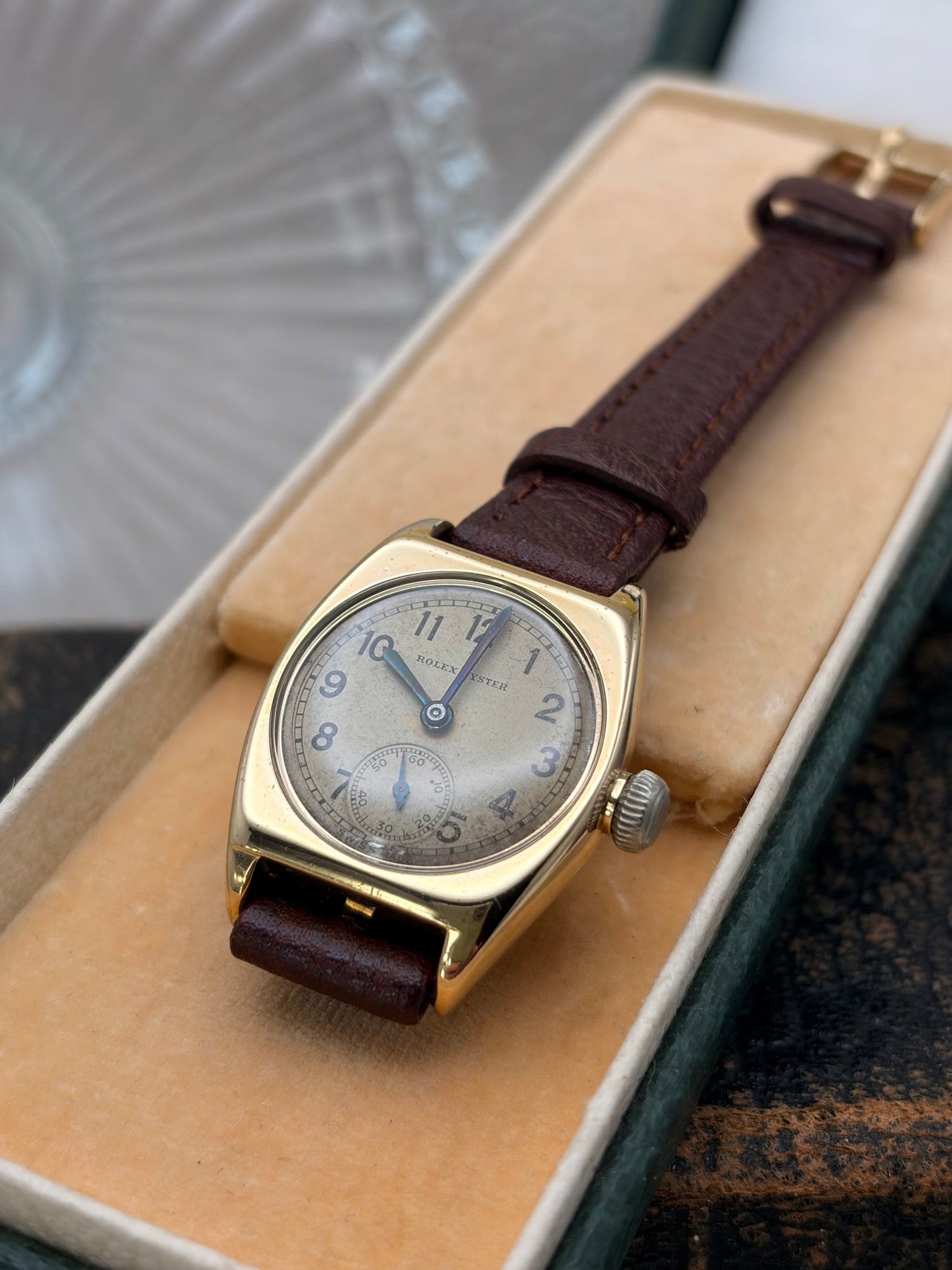 Rolex Oyster Ladies Wristwatch, Antique 9ct Gold