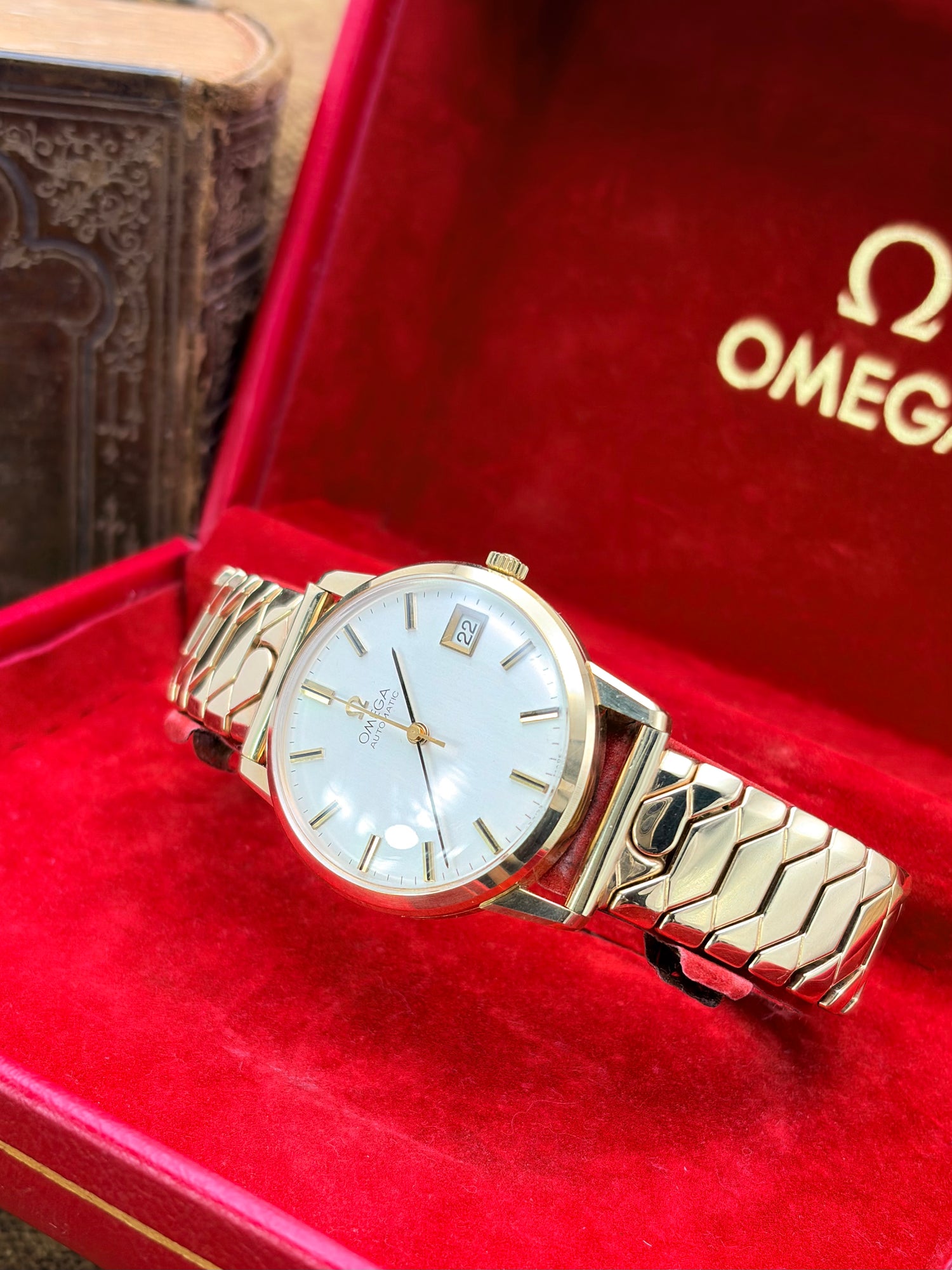 Omega Genève Automatic Gentleman’s Wristwatch, Vintage 9ct Yellow Gold