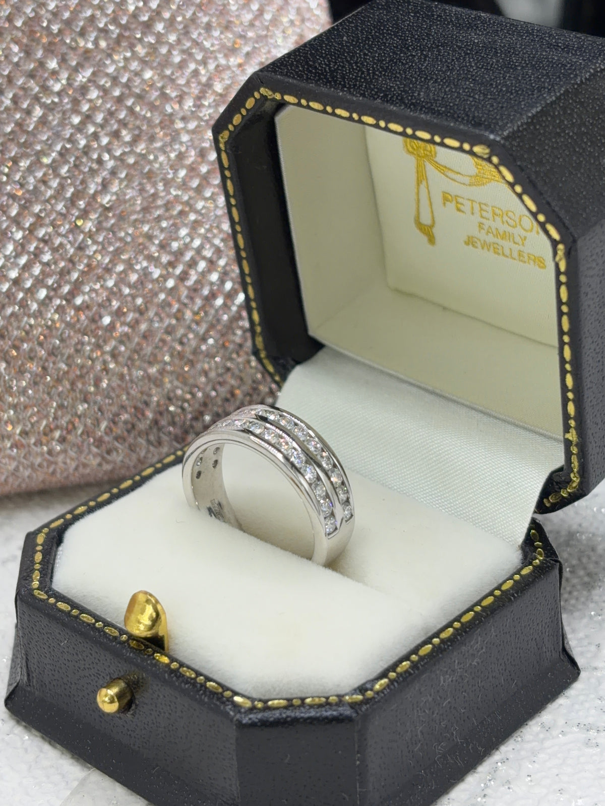 14ct White Gold Wide Diamond Ring, Second-hand