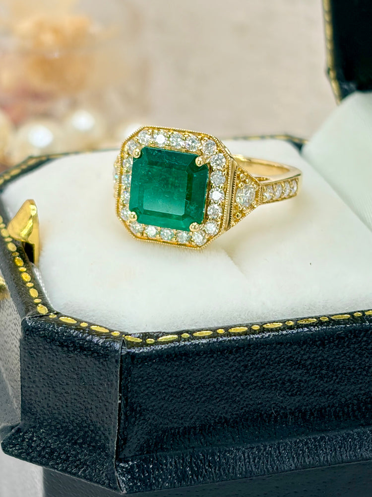 18ct Yellow Gold Emerald and Diamond Ring